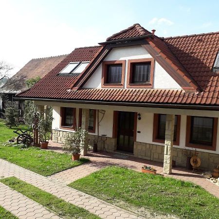Apartman Kristina Ivachnova 49 Bešeňová المظهر الخارجي الصورة